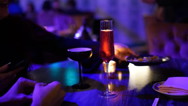 Le Club Lounge - Wine